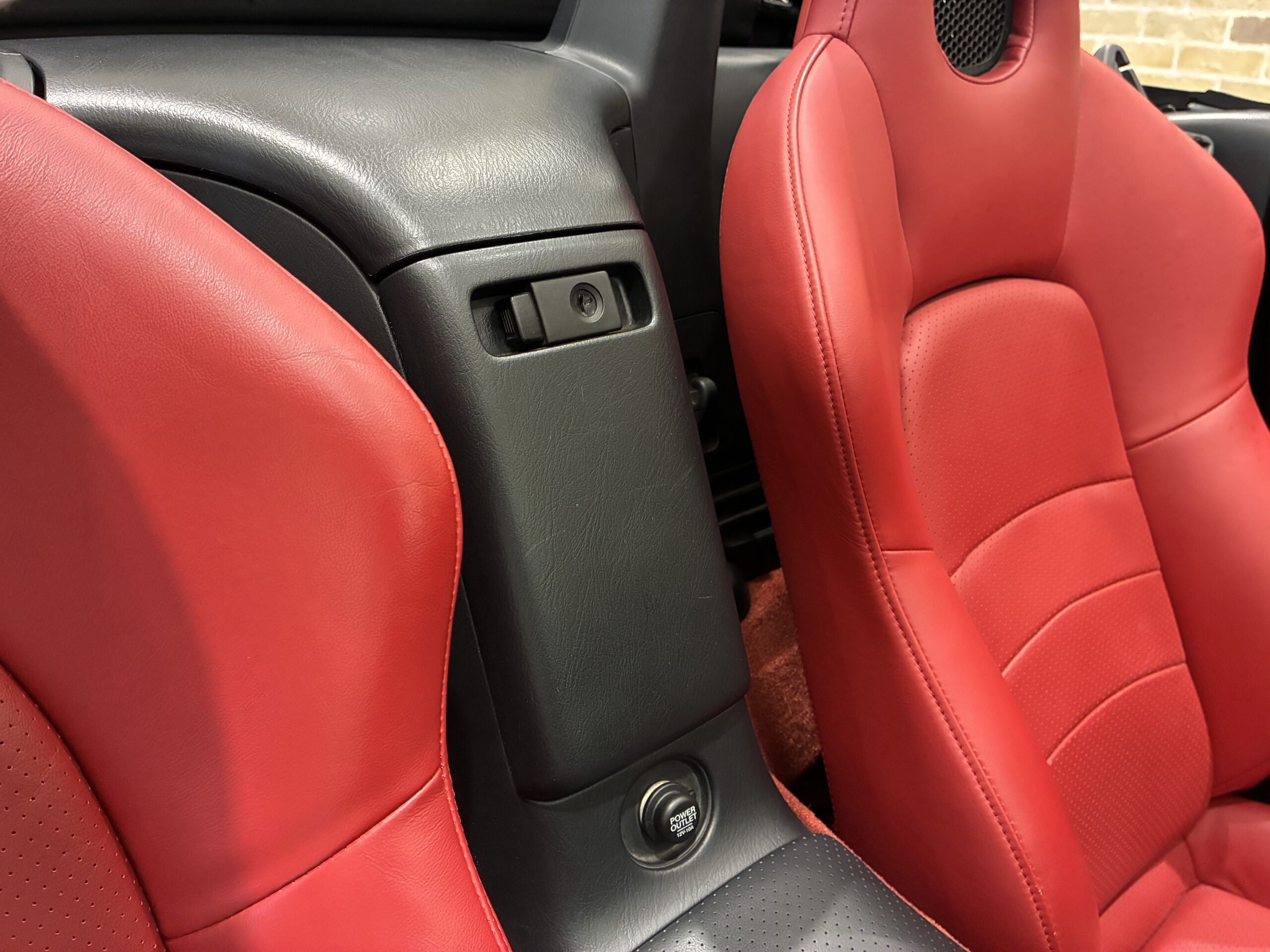 S2000