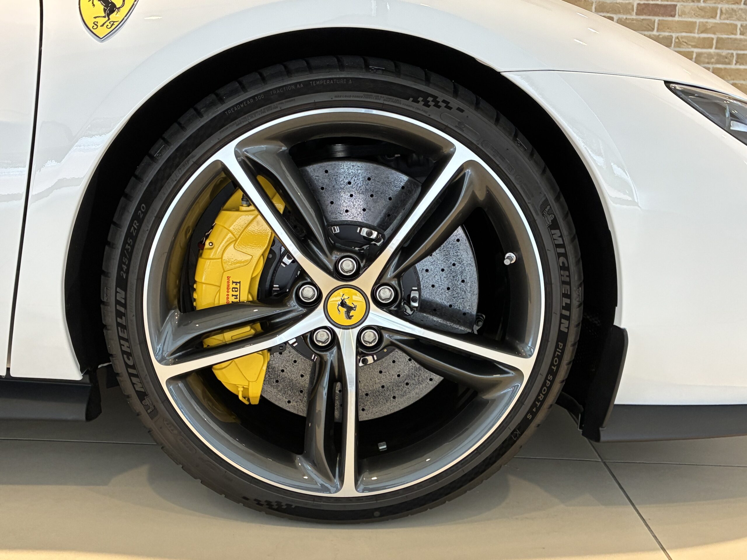 フェラーリ296GTS F1 DCT 左H