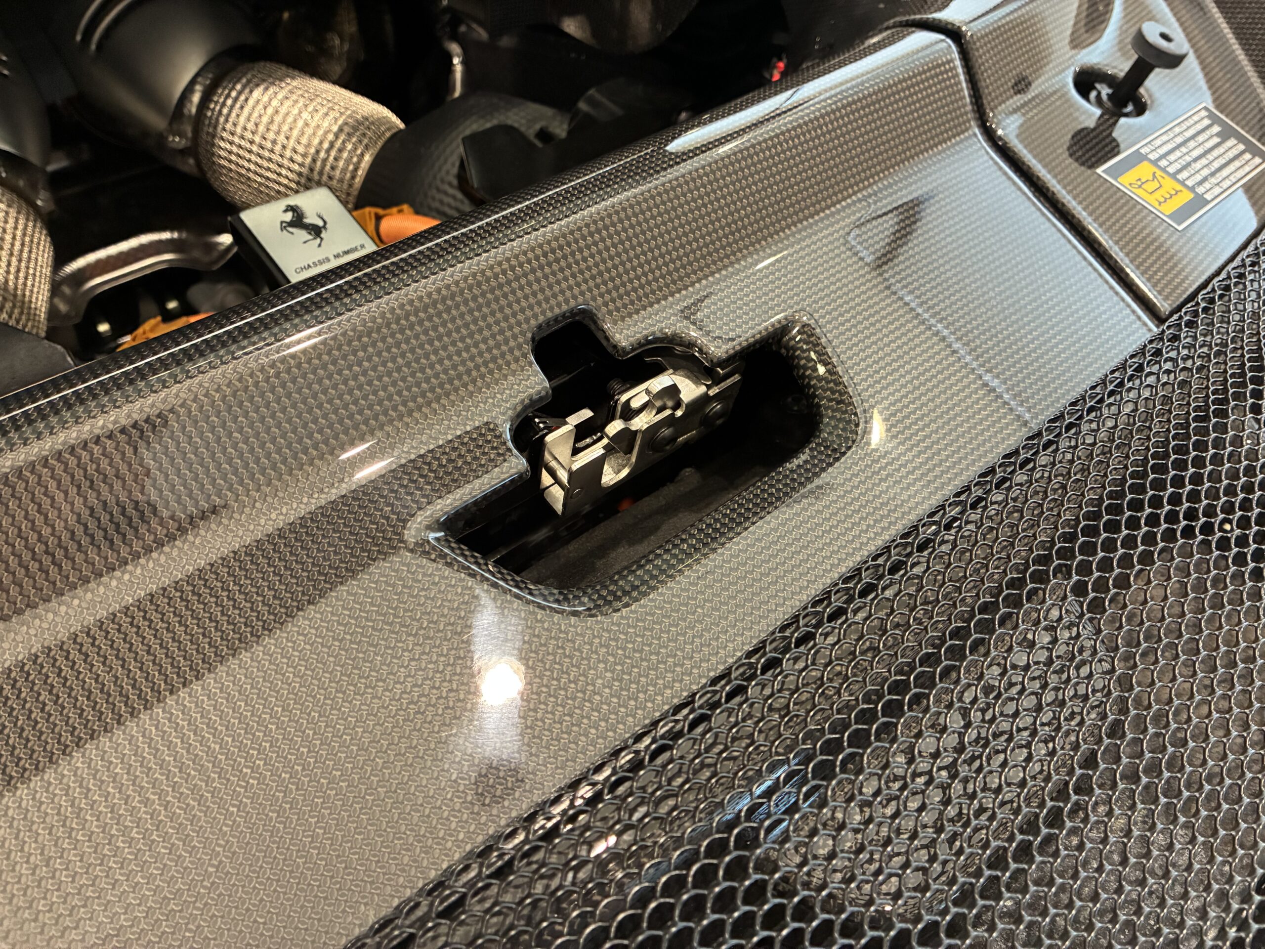 フェラーリ296GTS F1 DCT 左H