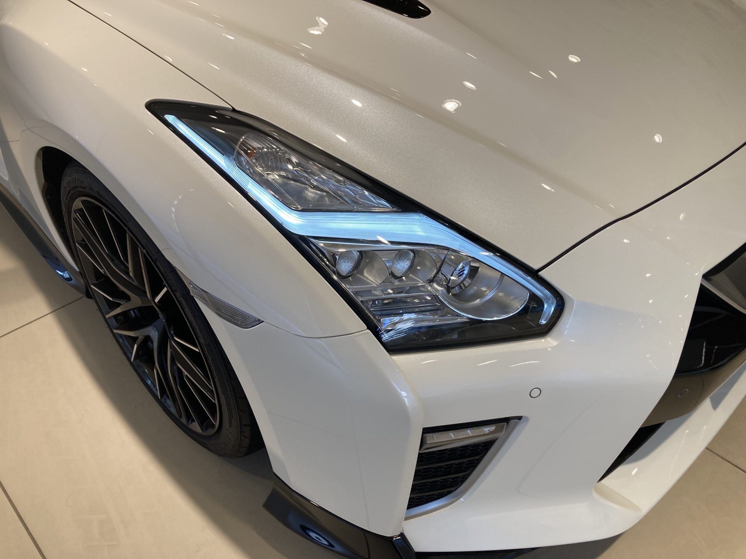 ニッサン GT-R 3.8プレミアムエディション 4WD