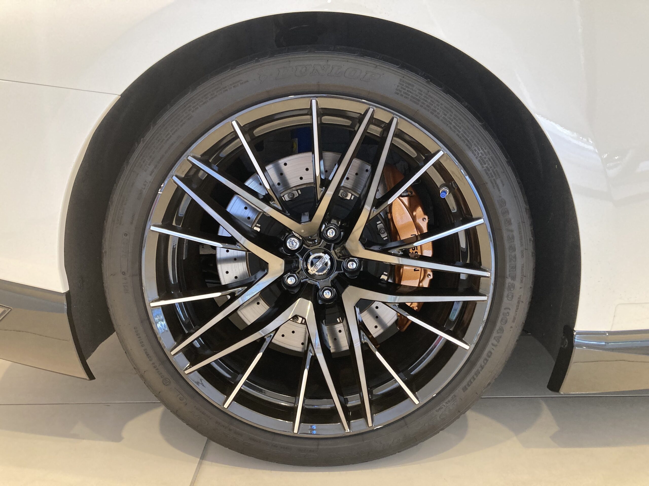 ニッサン GT-R 3.8プレミアムエディション 4WD