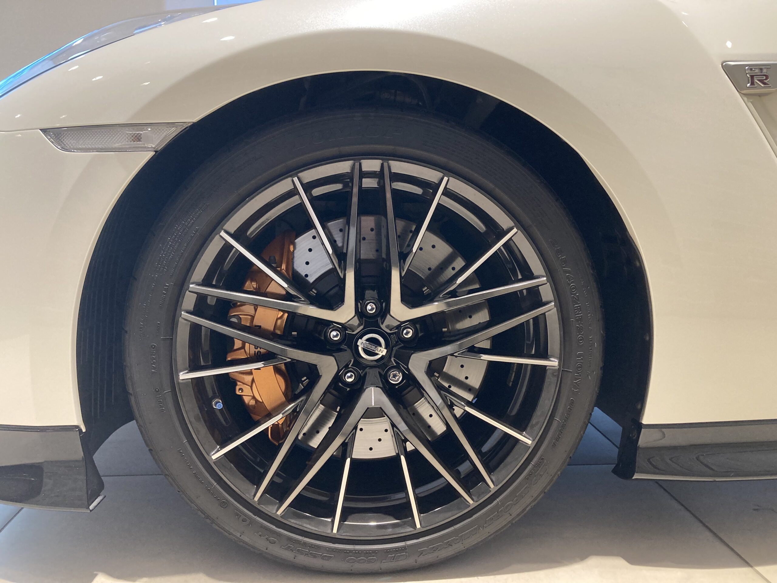 ニッサン GT-R 3.8プレミアムエディション 4WD