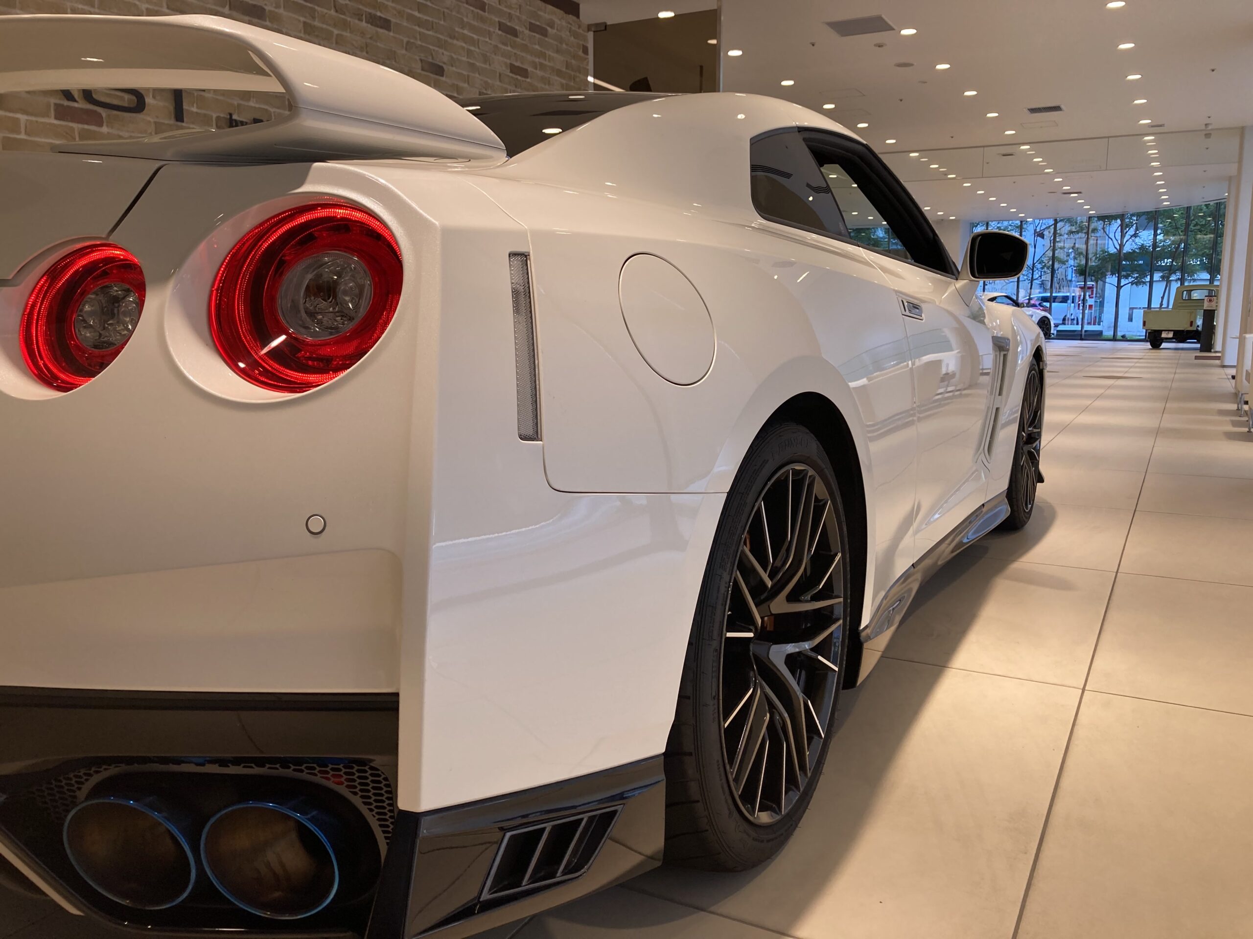 ニッサン GT-R 3.8プレミアムエディション 4WD
