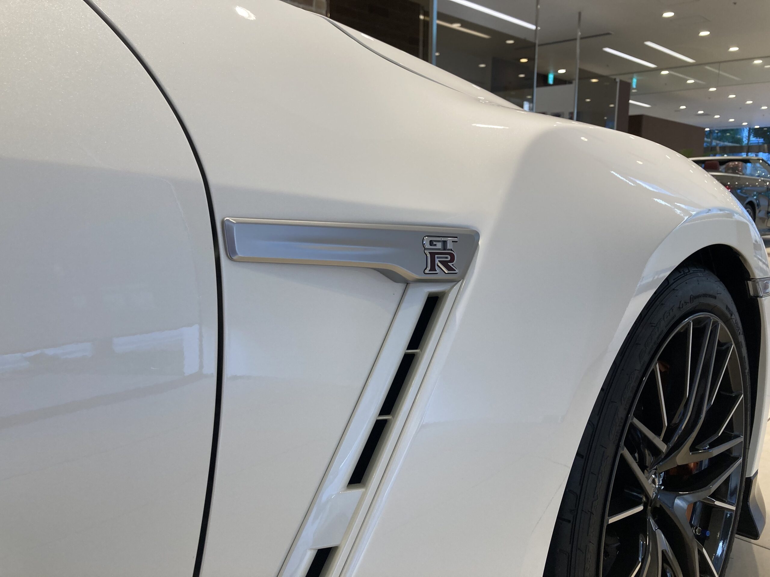 ニッサン GT-R 3.8プレミアムエディション 4WD