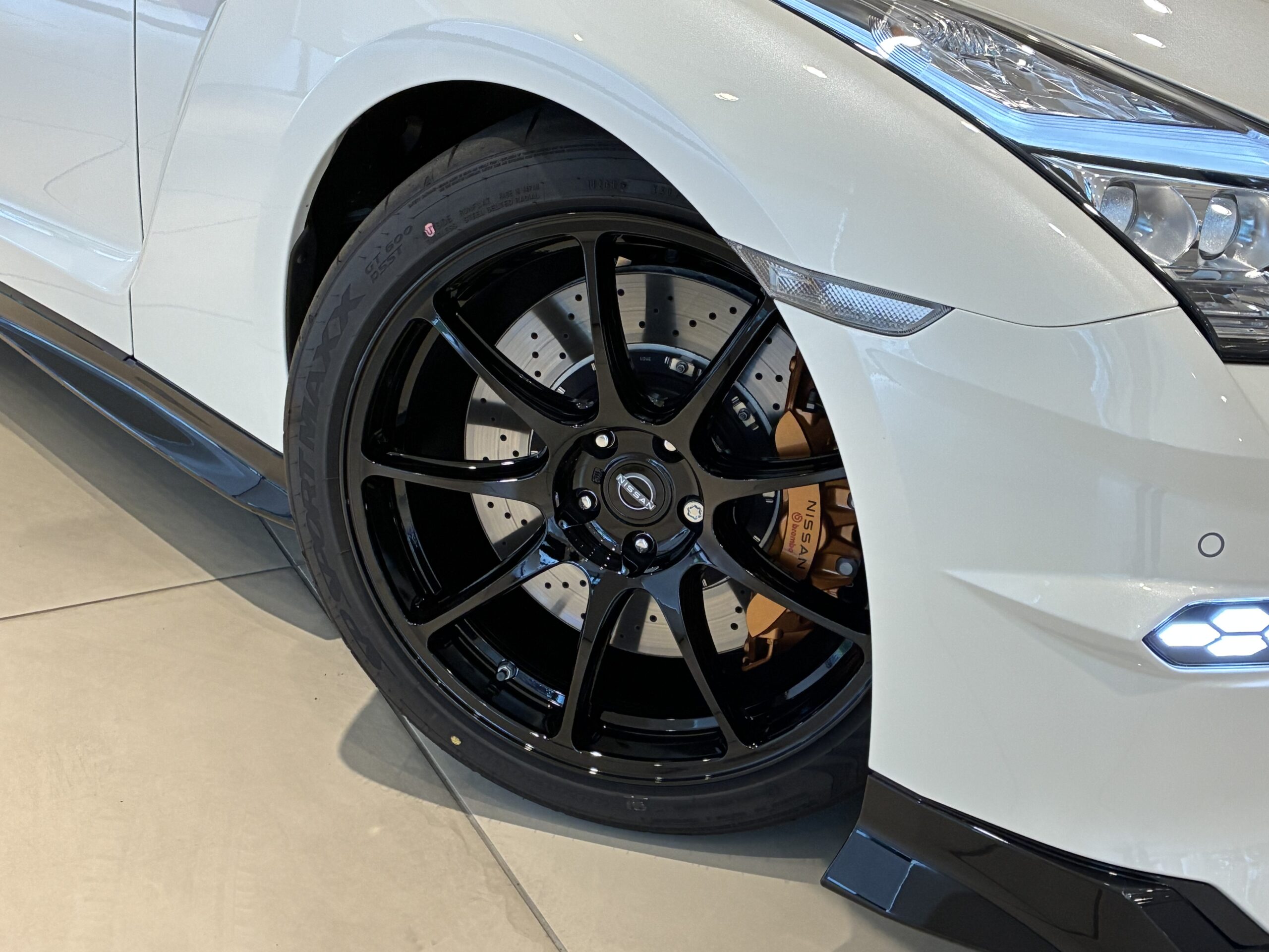 ニッサン GT-R 3.8トラックED engineered by nismo 4WD