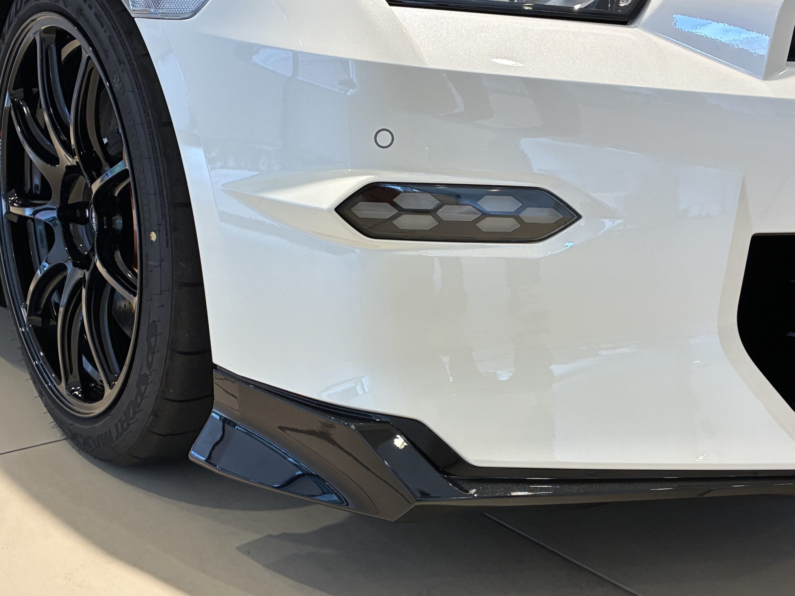 ニッサン GT-R 3.8トラックED engineered by nismo 4WD