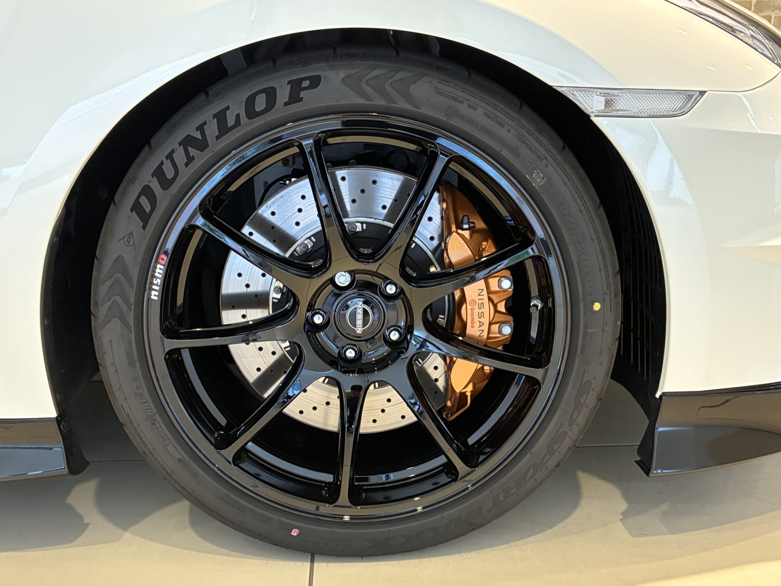 ニッサン GT-R 3.8トラックED engineered by nismo 4WD