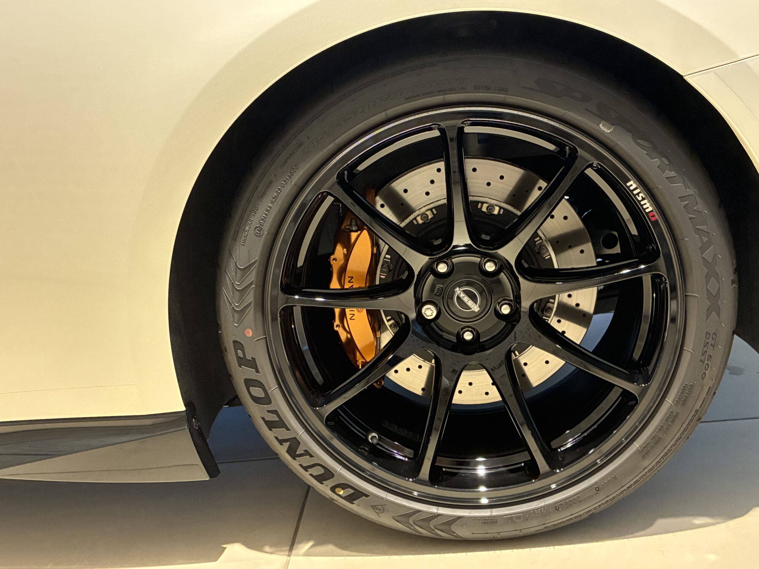 ニッサン GT-R 3.8トラックED engineered by nismo 4WD