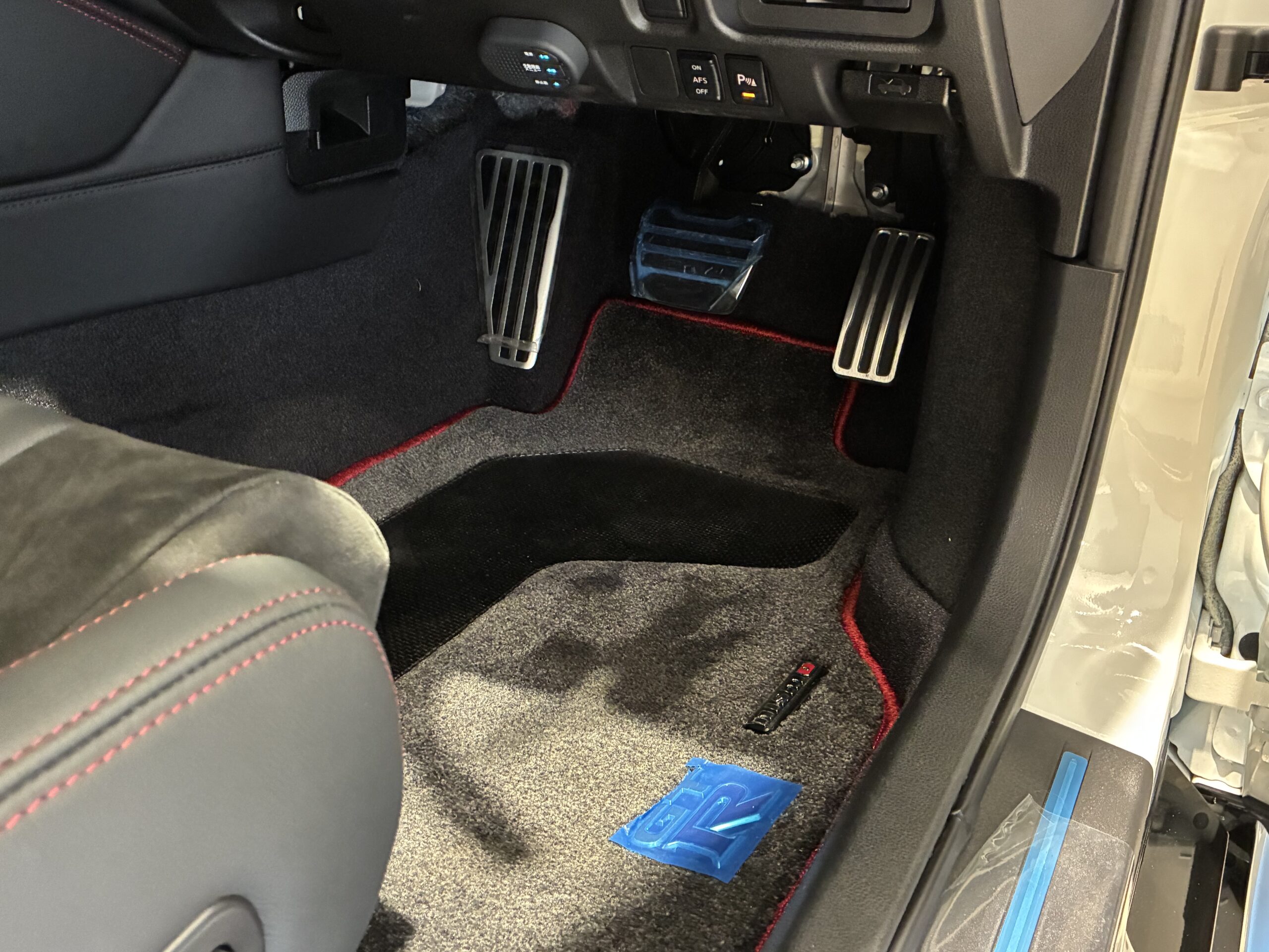 ニッサン GT-R 3.8トラックED engineered by nismo 4WD
