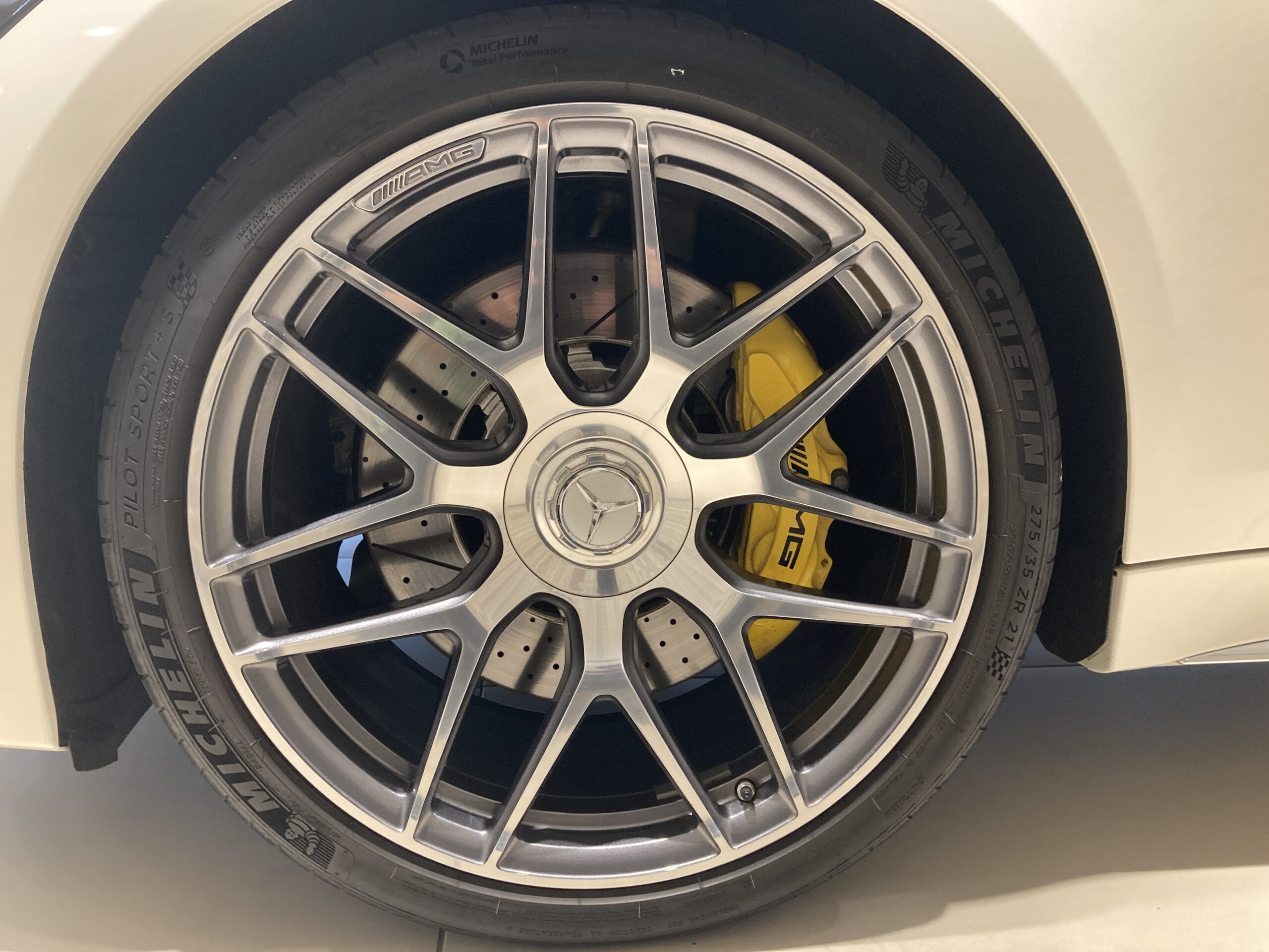 メルセデス・AMG　GT63S 4マチックプラス 4WD