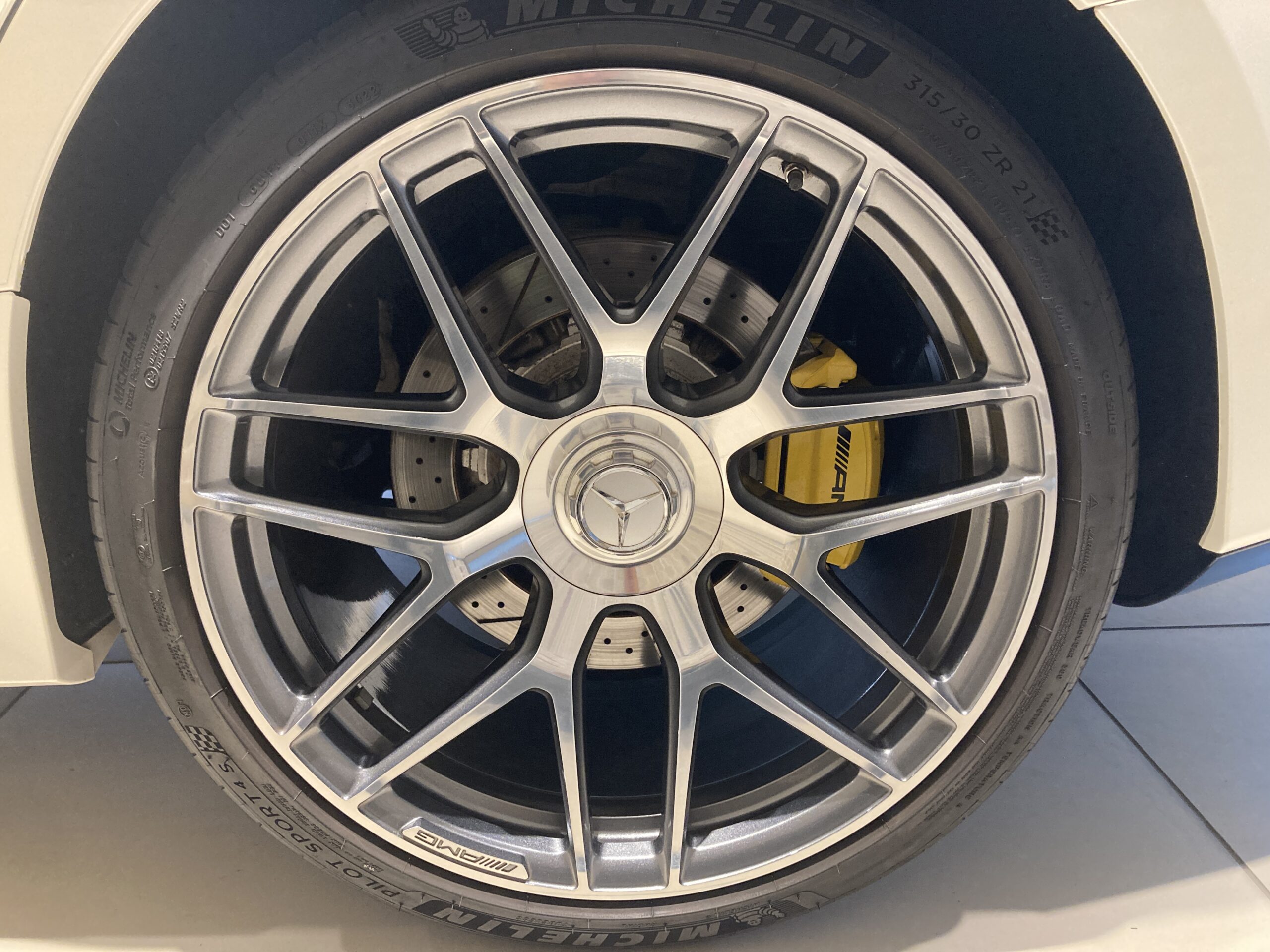 メルセデス・AMG　GT63S 4マチックプラス 4WD