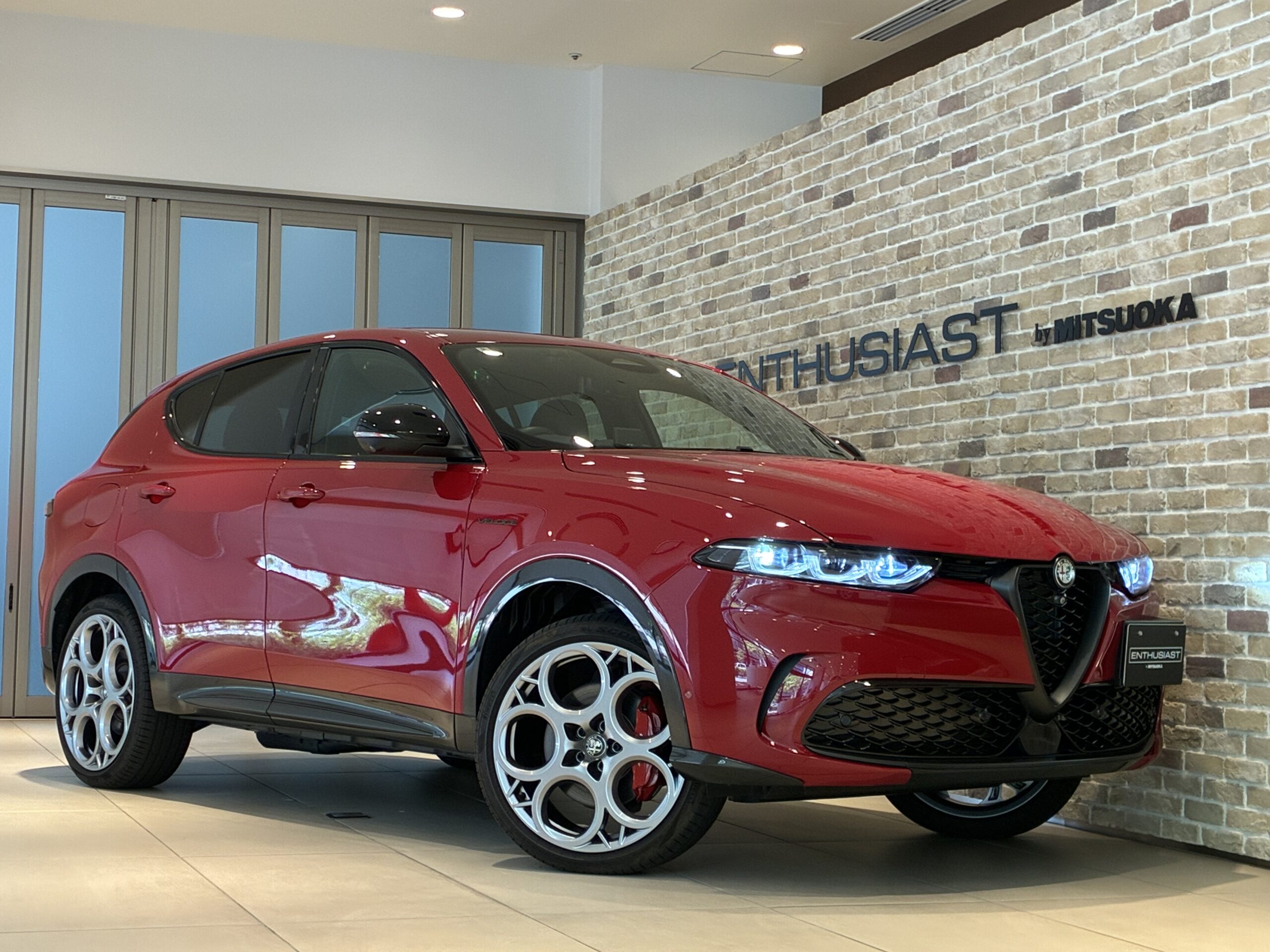アルファロメオ　トナーレ PHEV Q4 Veloce