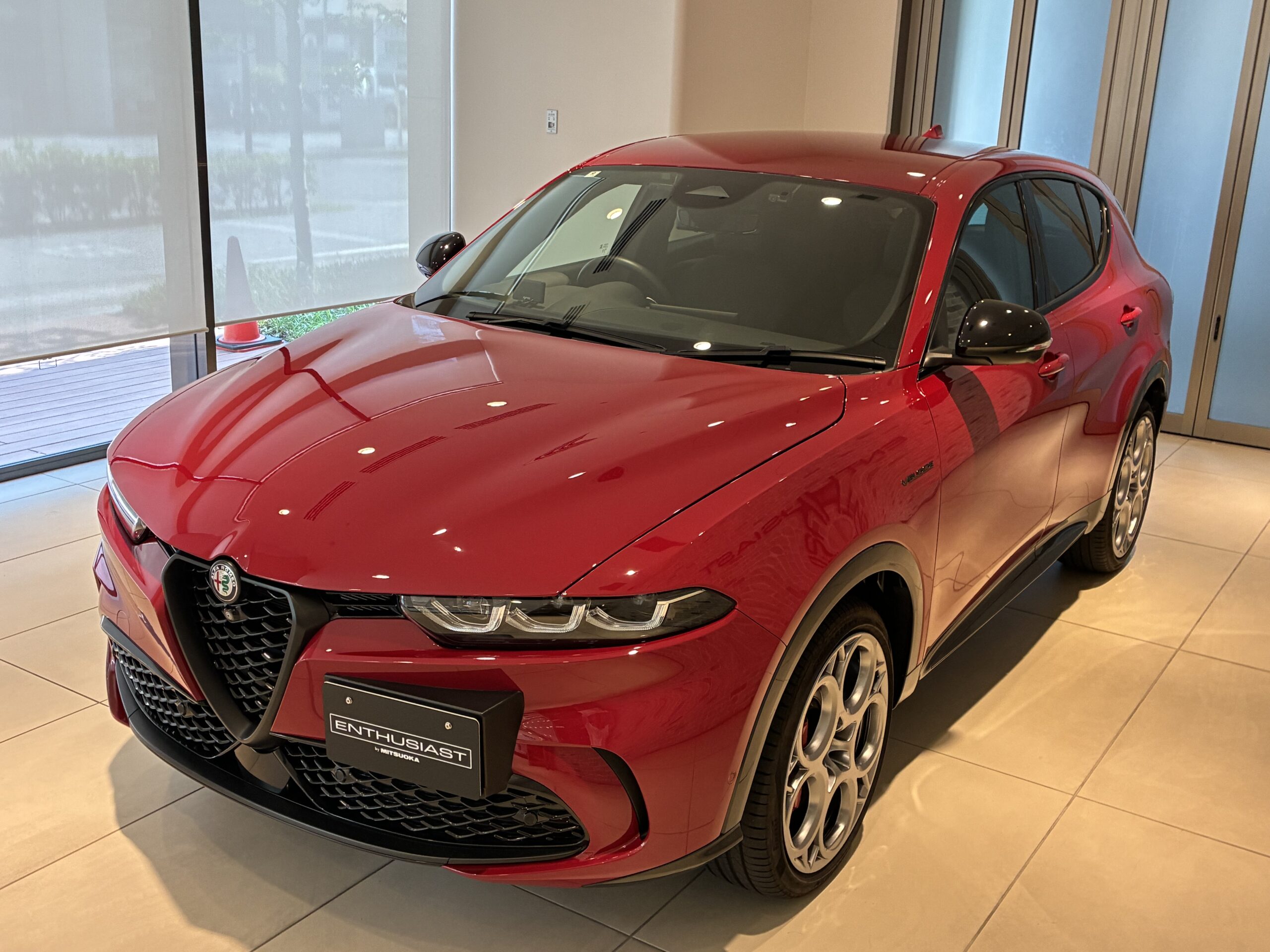 アルファロメオ　トナーレ PHEV Q4 Veloce