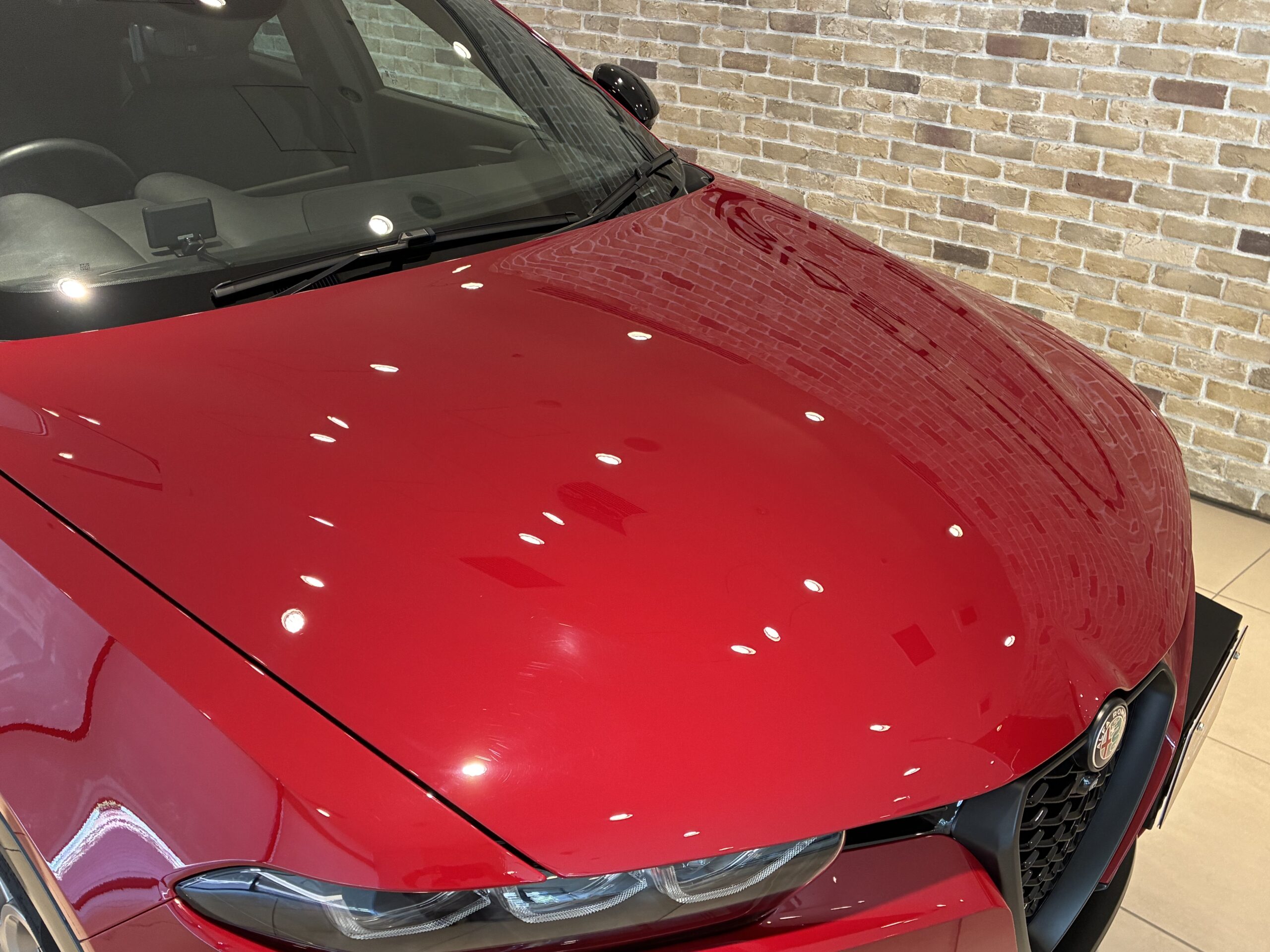 アルファロメオ　トナーレ PHEV Q4 Veloce