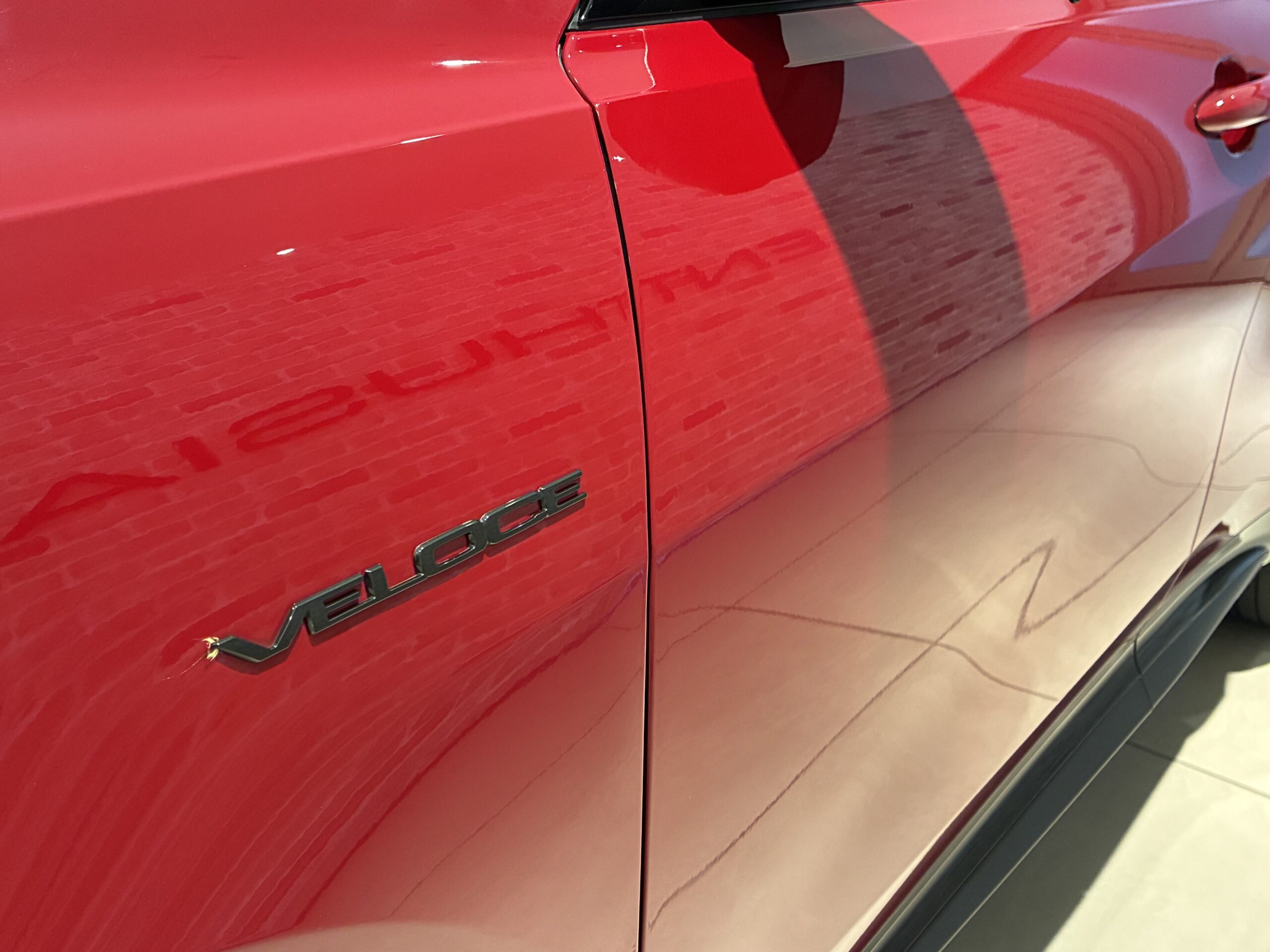 アルファロメオ　トナーレ PHEV Q4 Veloce