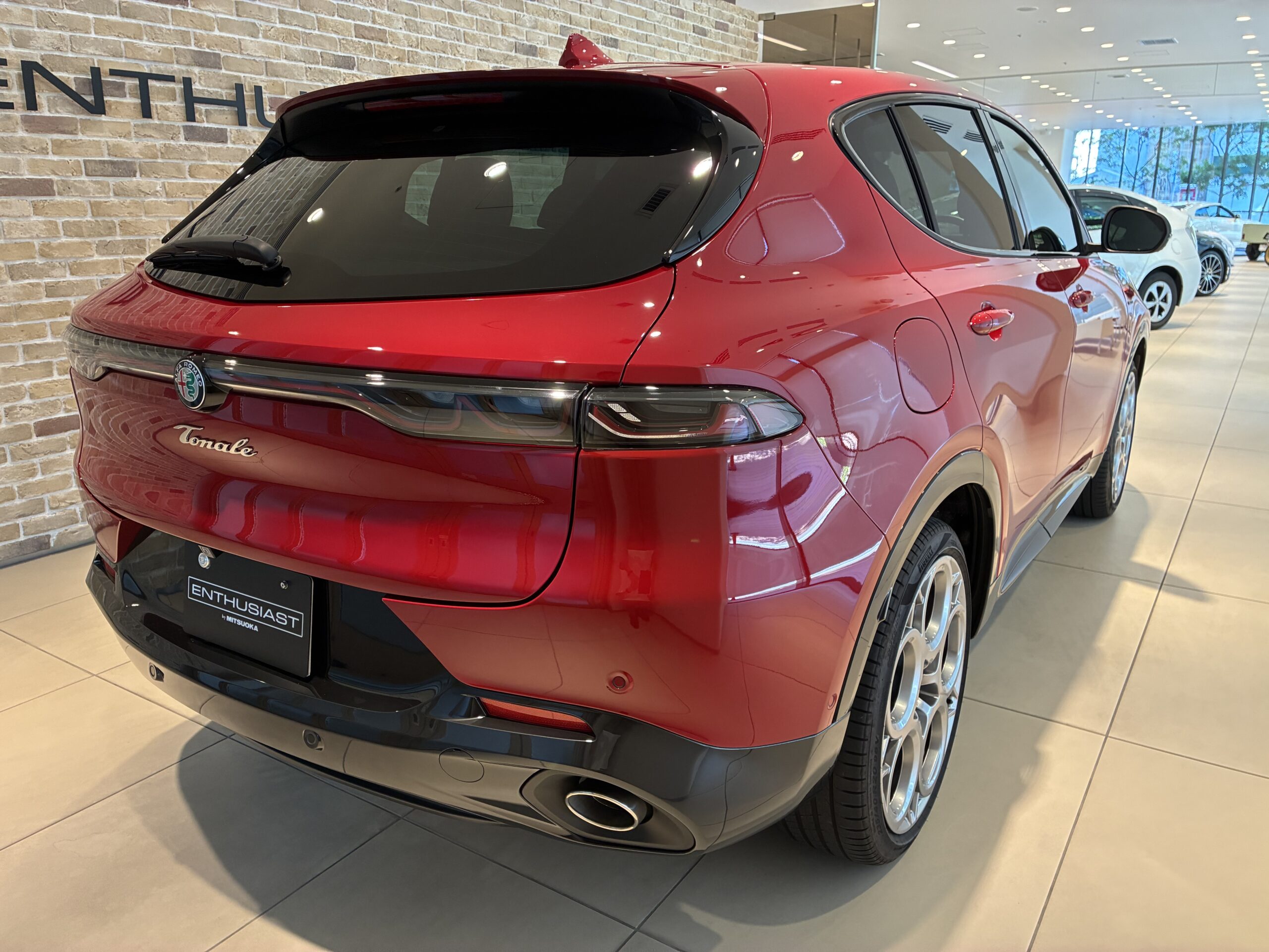 アルファロメオ　トナーレ PHEV Q4 Veloce