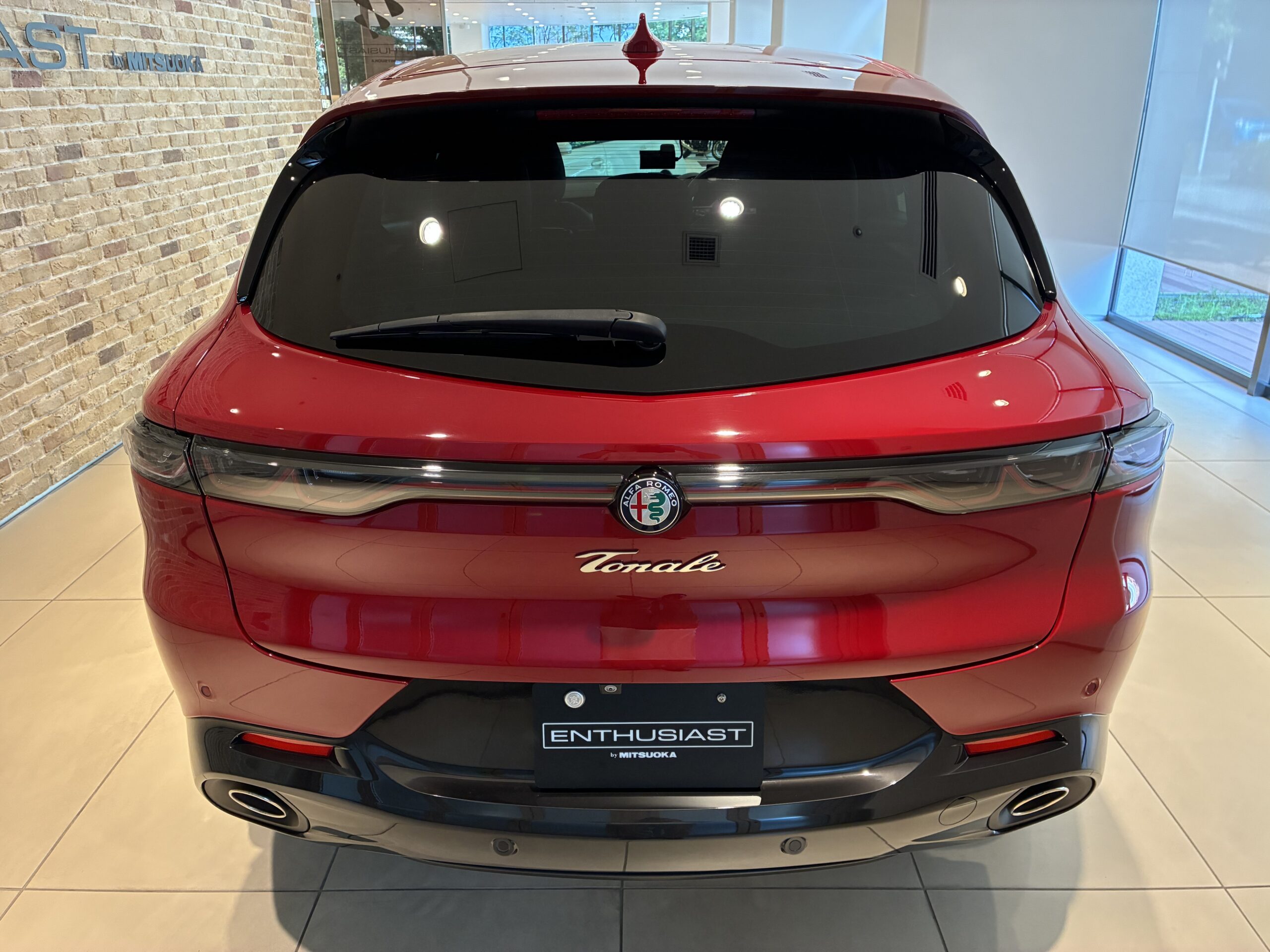 アルファロメオ　トナーレ PHEV Q4 Veloce