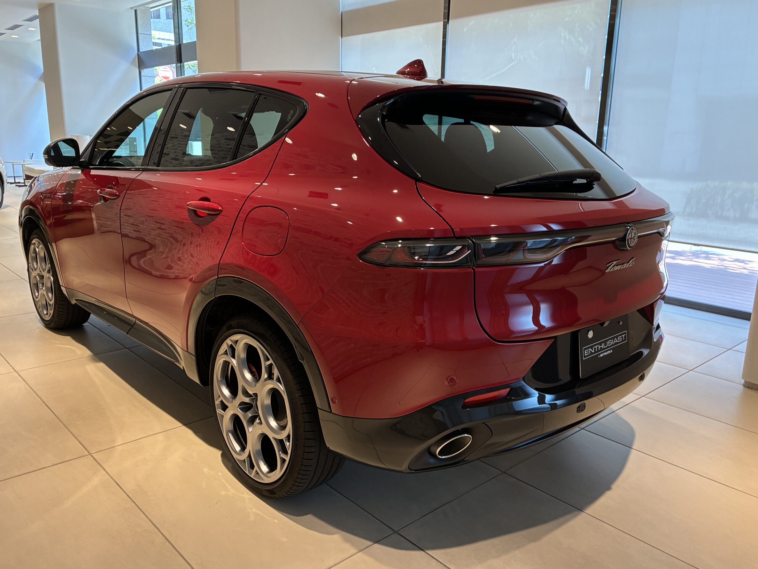 アルファロメオ　トナーレ PHEV Q4 Veloce