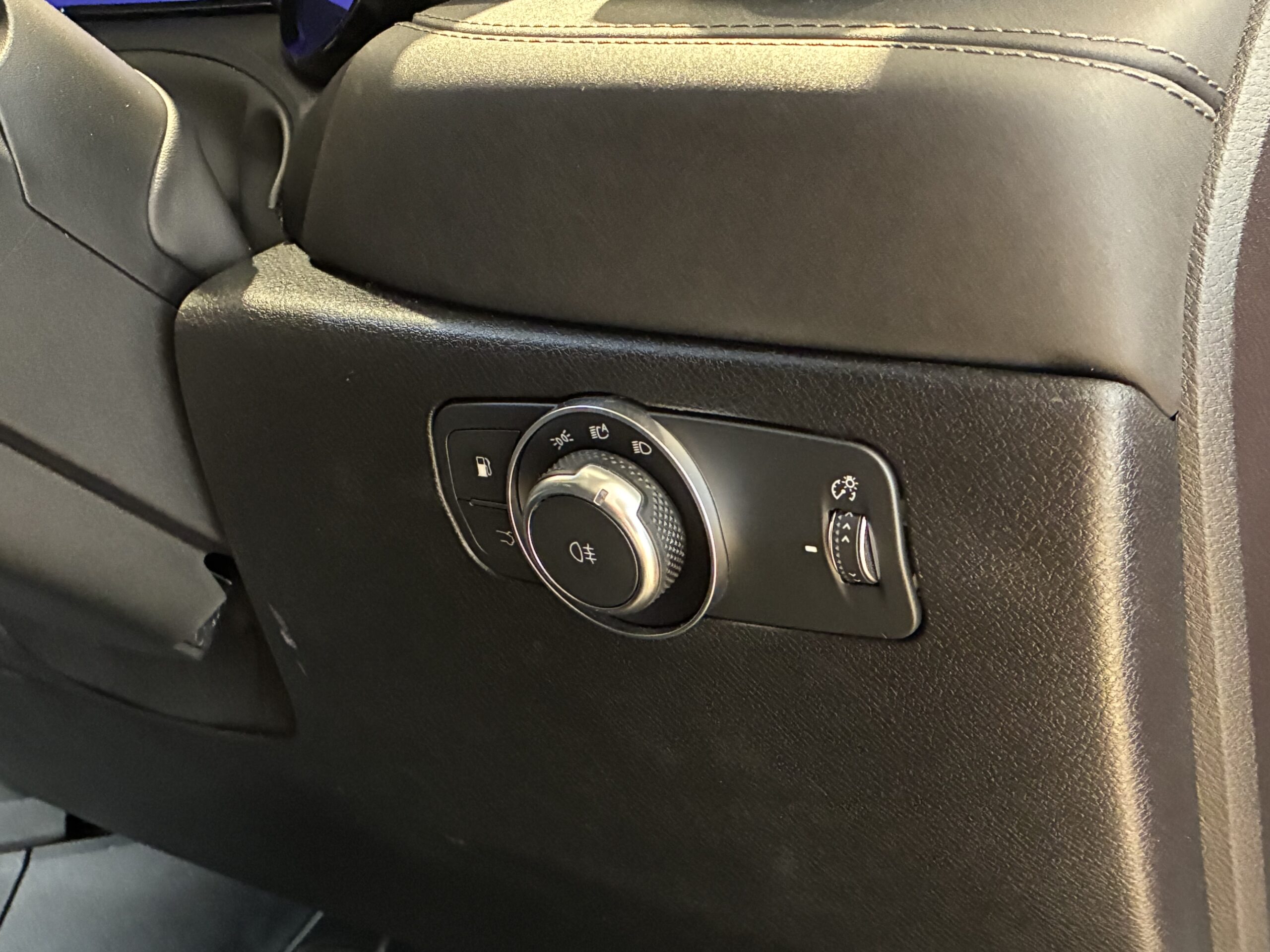 アルファロメオ　トナーレ PHEV Q4 Veloce