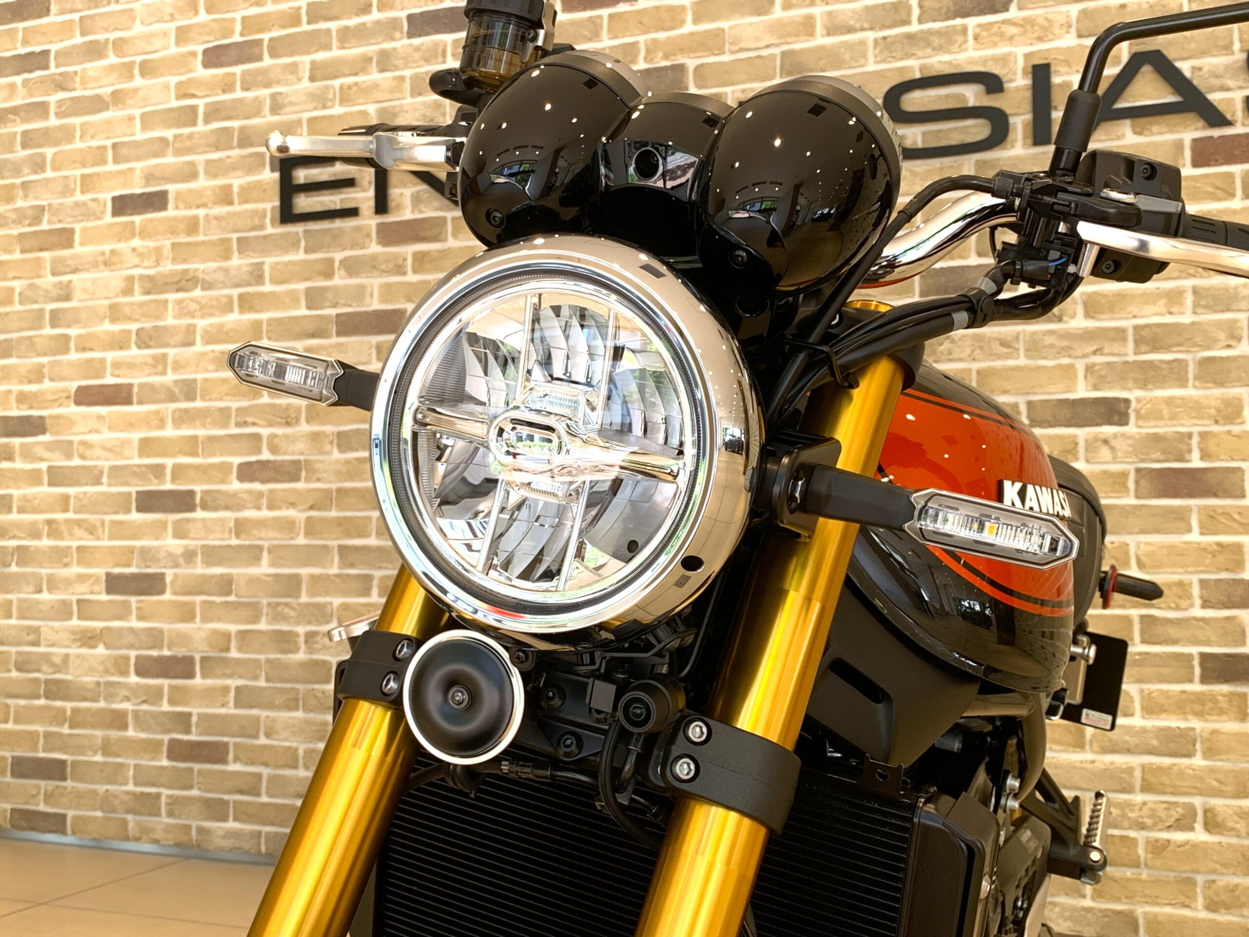 KAWASAKI Z900RS SE