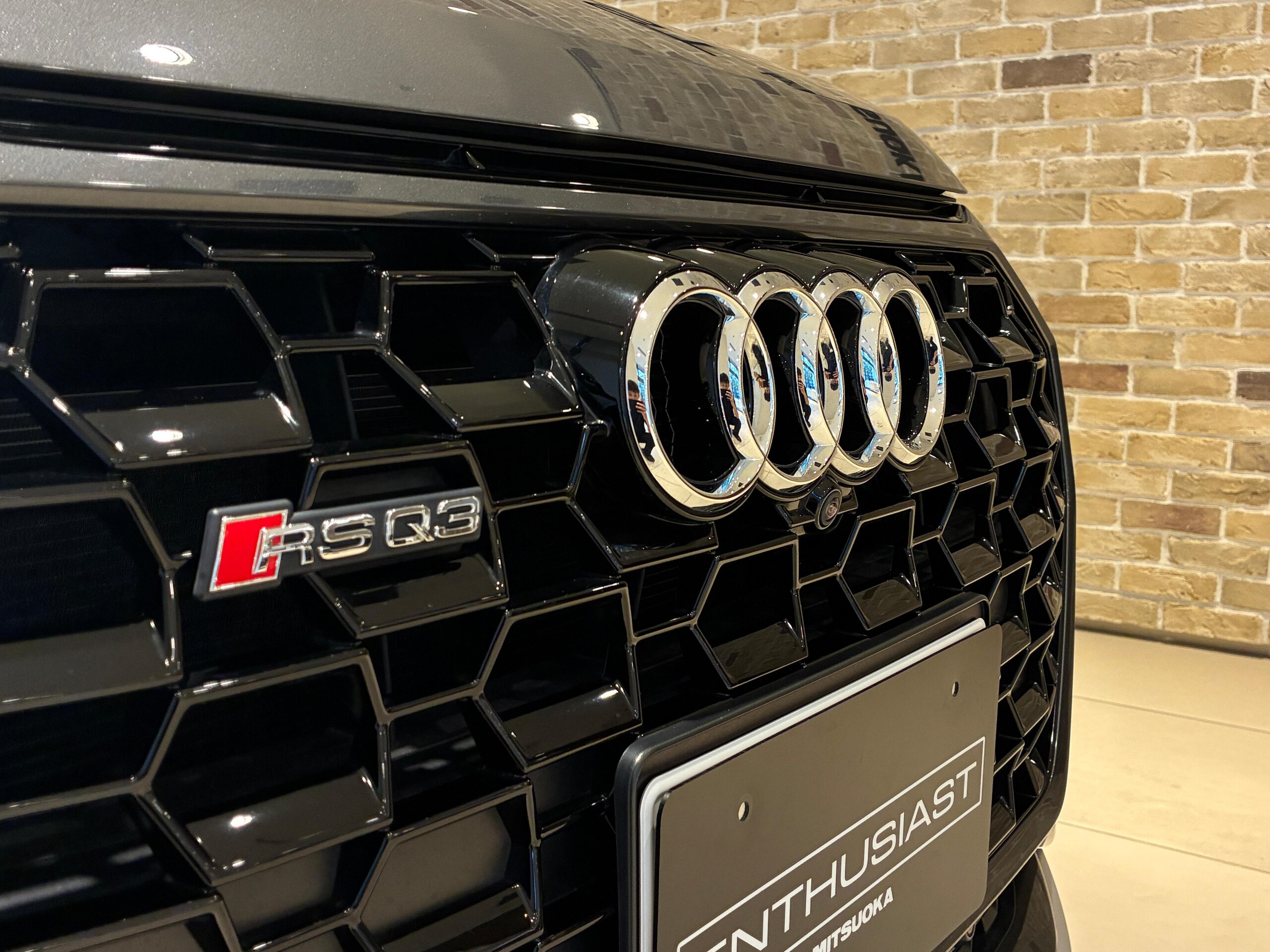 アウディ RS Q3 2.5 4WD