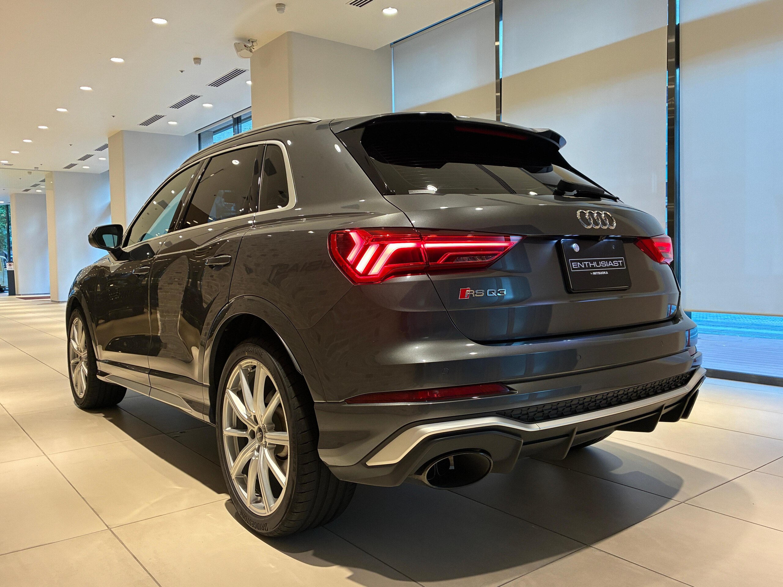 アウディ RS Q3 2.5 4WD