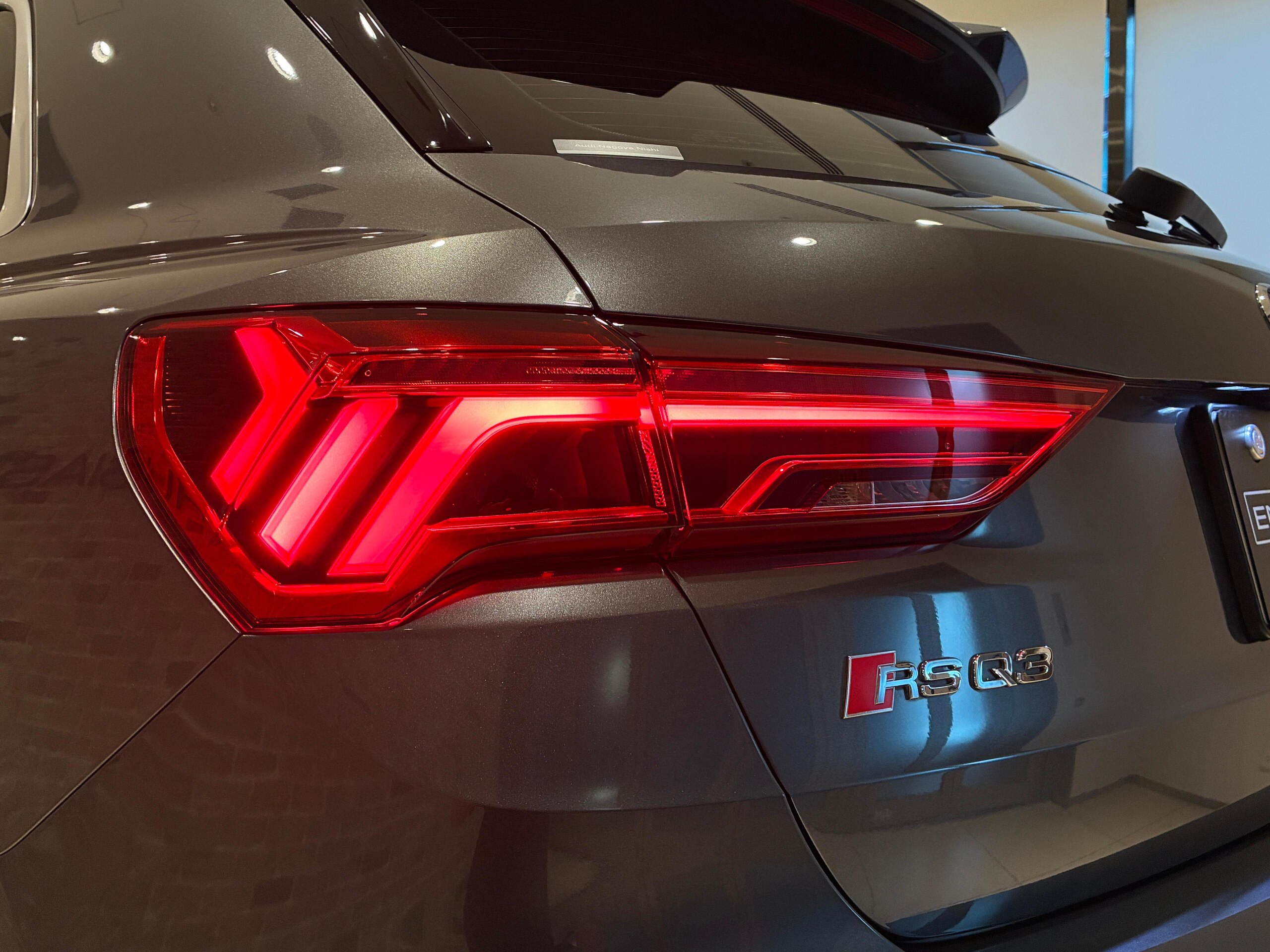アウディ RS Q3 2.5 4WD