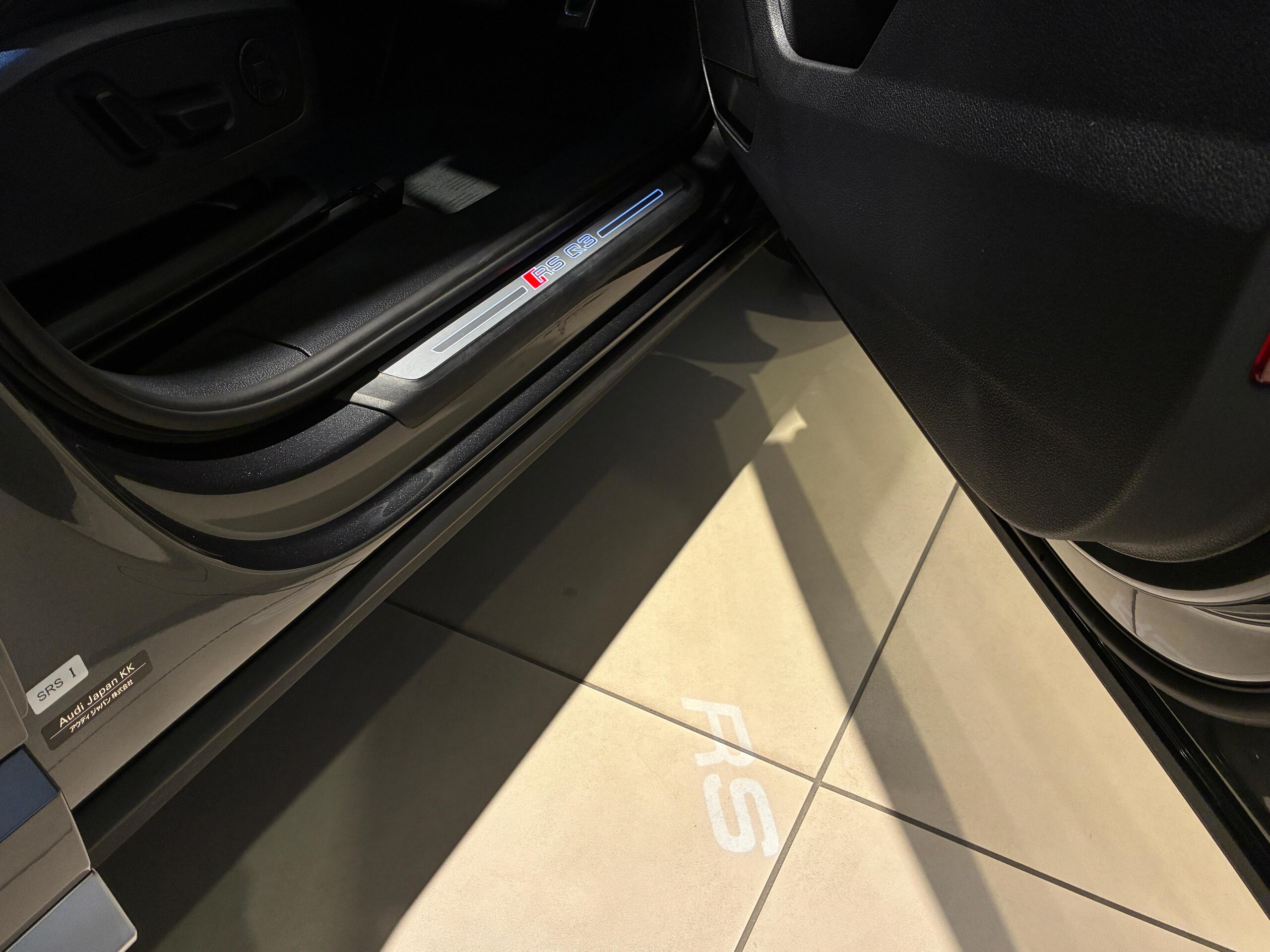 アウディ RS Q3 2.5 4WD