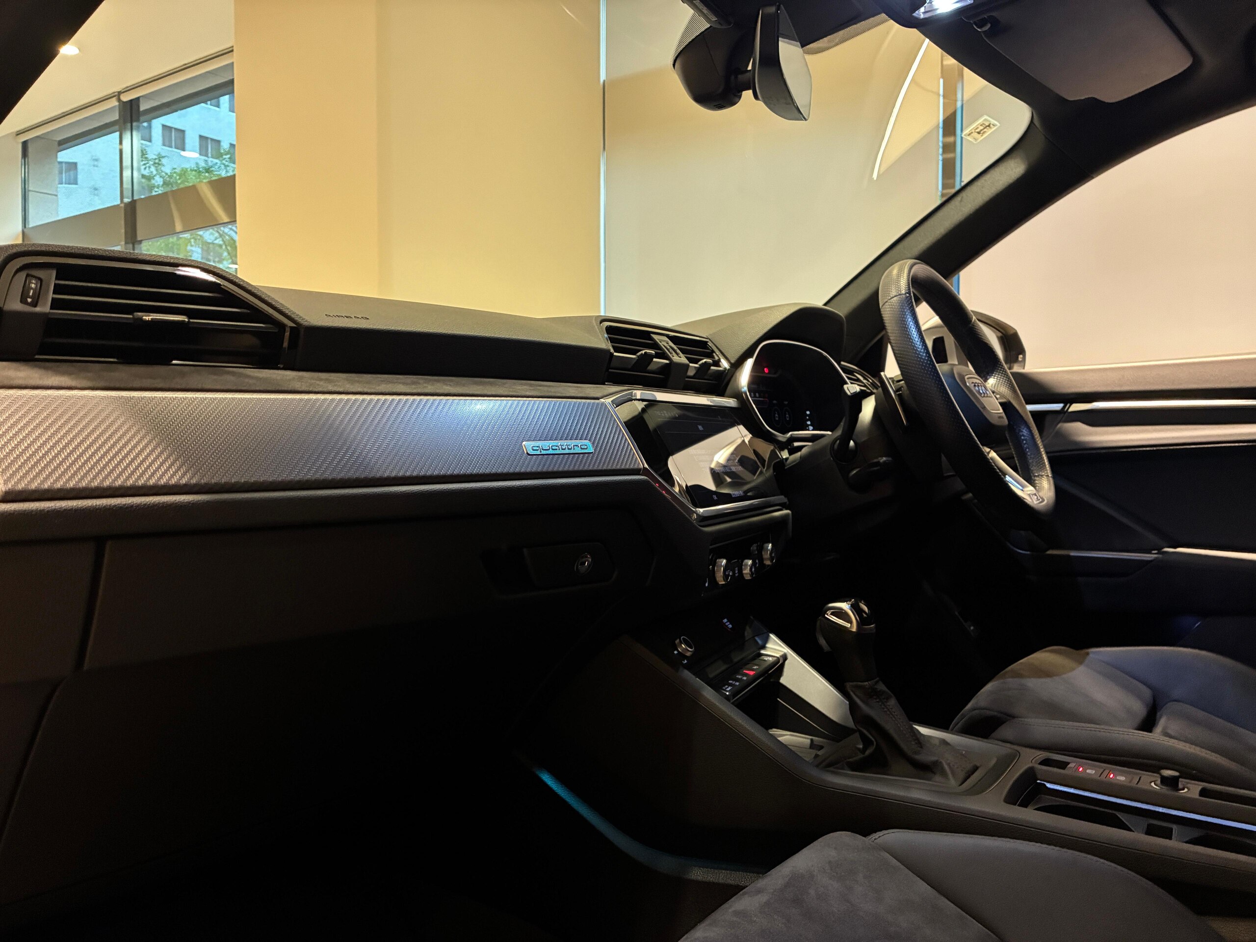 アウディ RS Q3 2.5 4WD